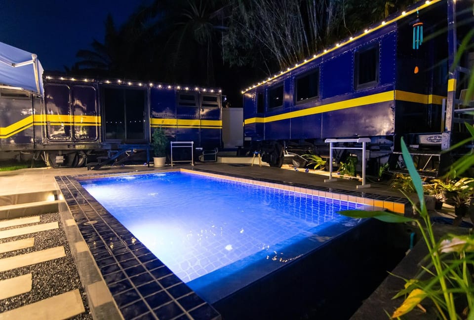 Property building, Swimming pool