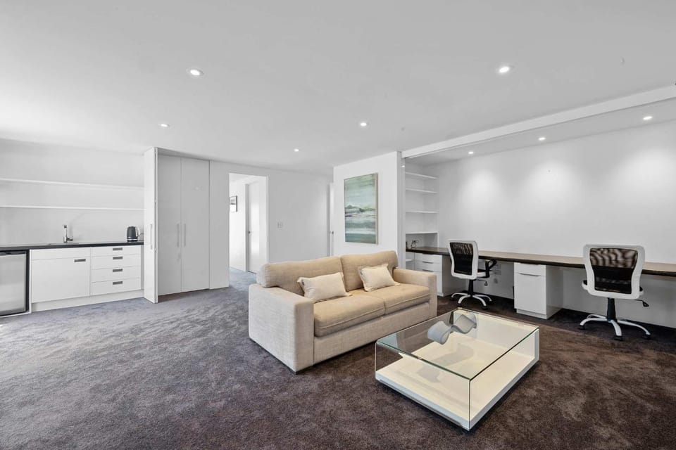 Seaview on Findlay House in New Plymouth