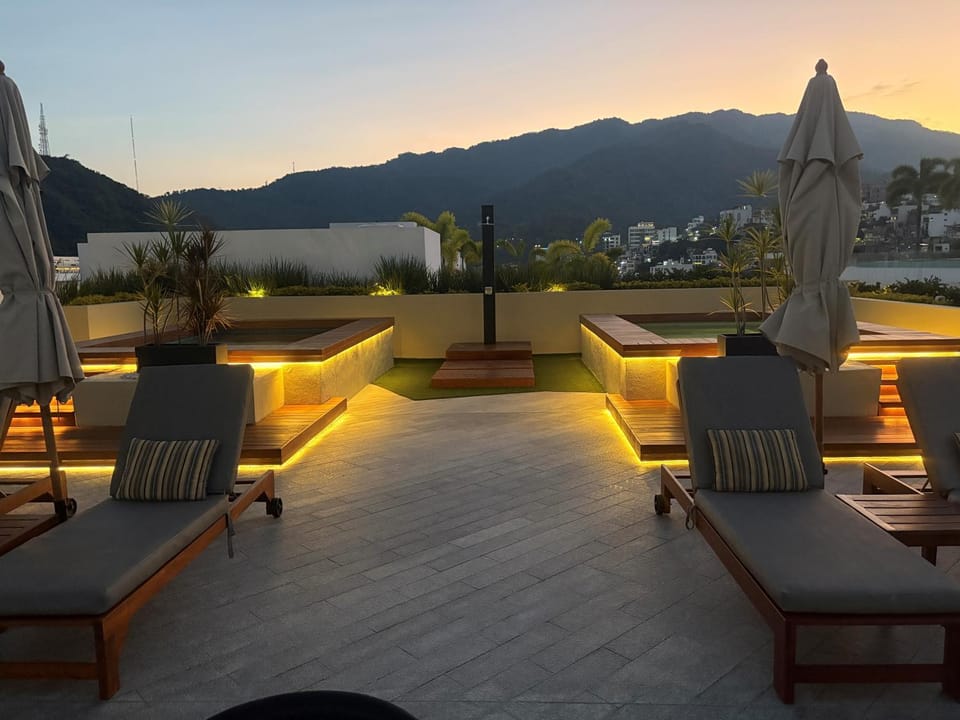 Night, Hot Tub, Mountain view
