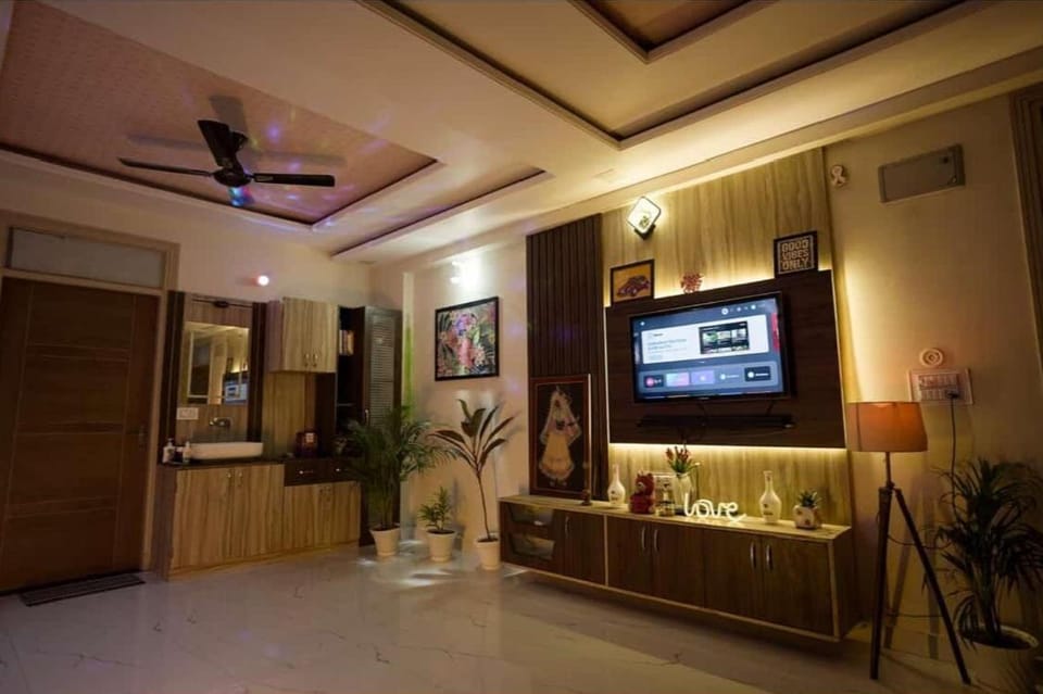 Honey Bee Hive Apartment in Jaipur