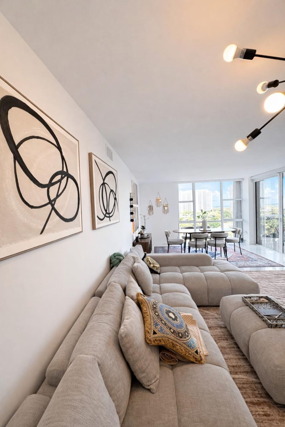 Living room, Seating area
