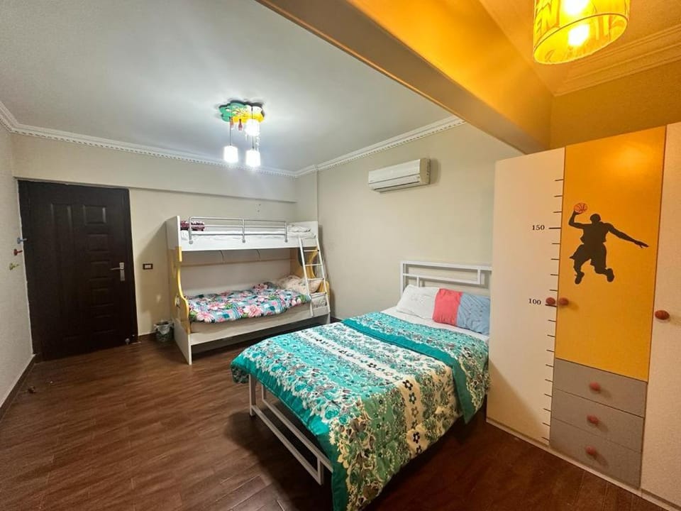 Luxury Stay Near Airport & City Hotspots Apartment in Cairo Governorate
