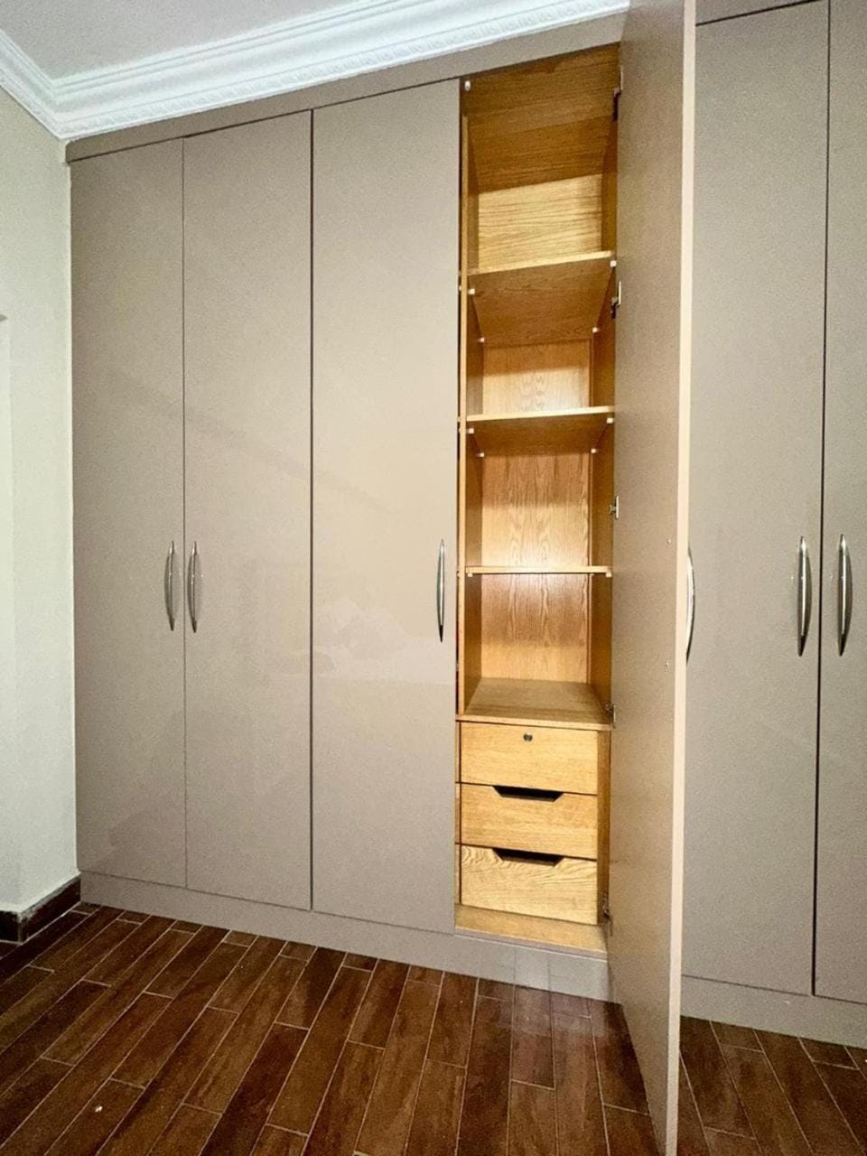 Luxury Stay Near Airport & City Hotspots Apartment in Cairo Governorate