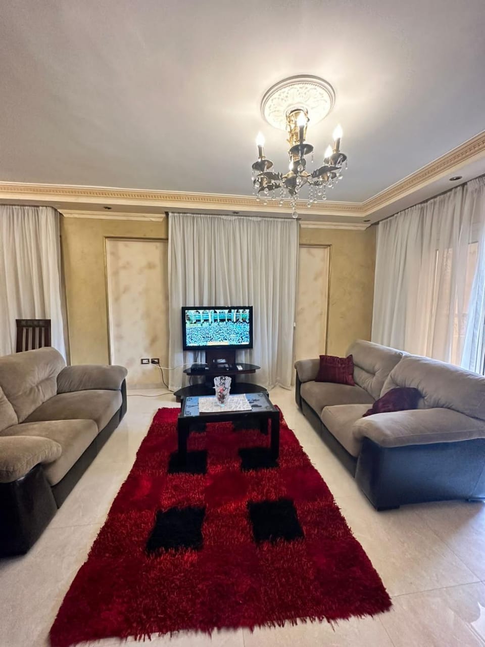 Luxury Stay Near Airport & City Hotspots Apartment in Cairo Governorate