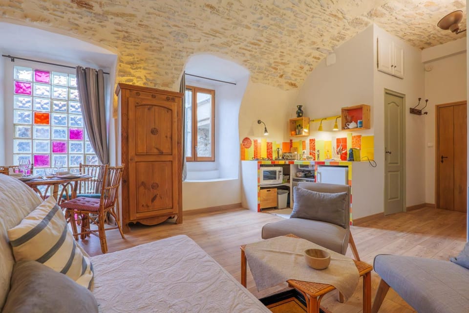 Property building, Living room