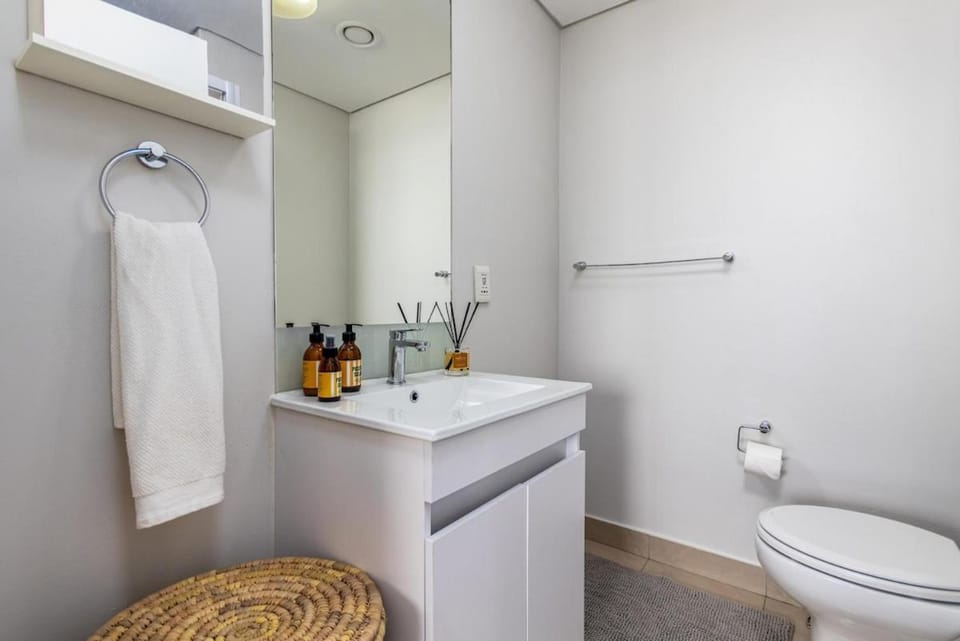 Toilet, Bathroom, towels
