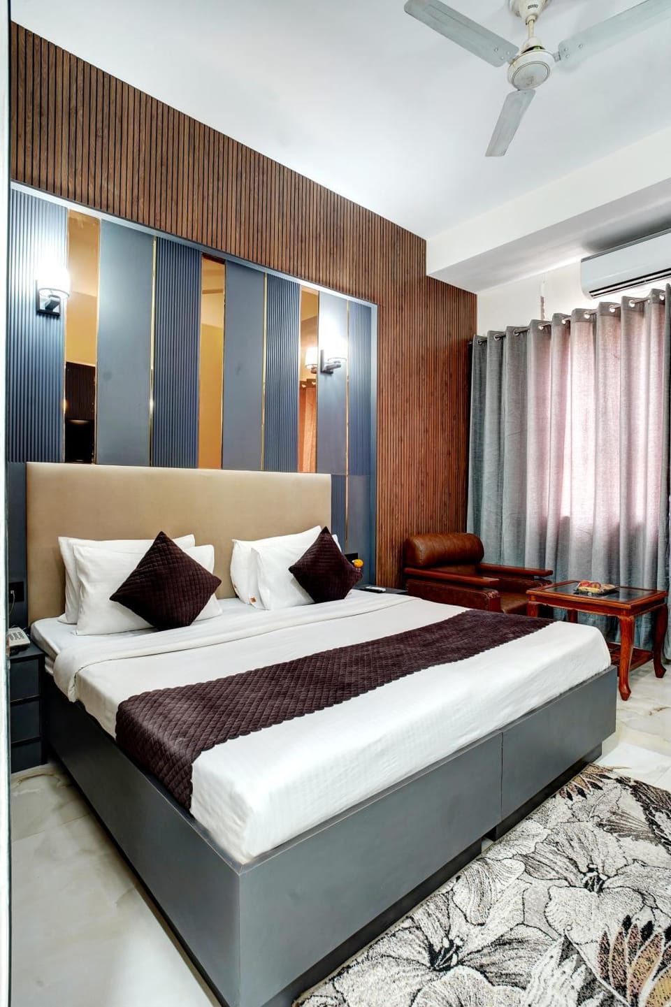 Hotel Swasno by Rivlet MG Road Hotel in Gurugram