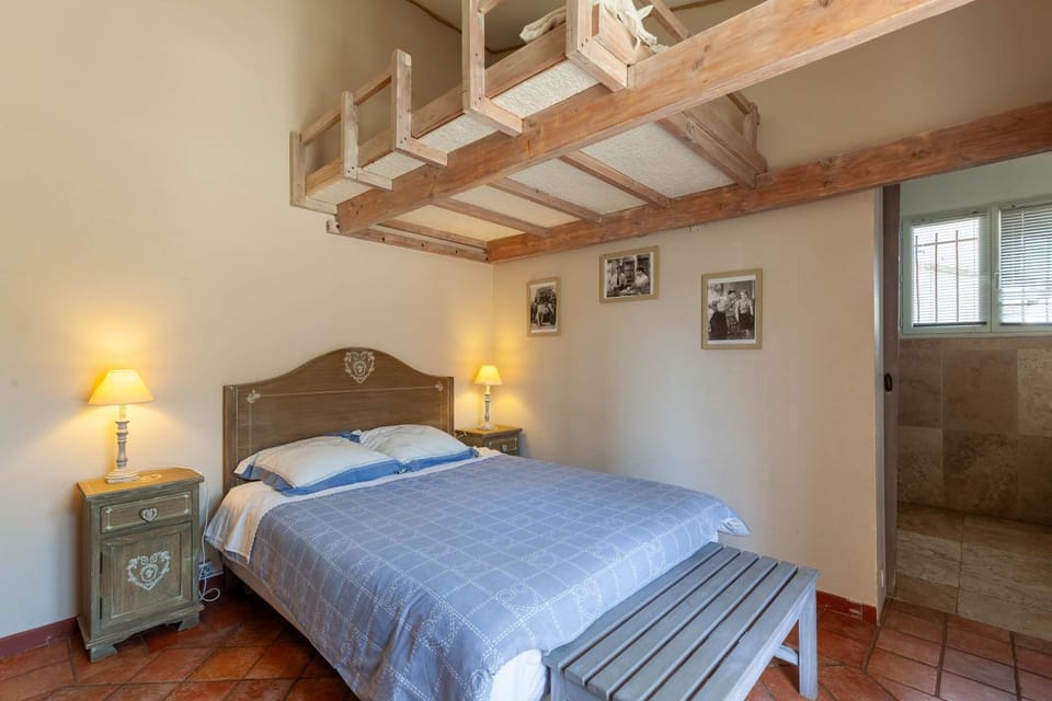 Chambre D'hôtes Les 5 Calanques Bed and Breakfast in Provence-Alpes-Côte d'Azur
