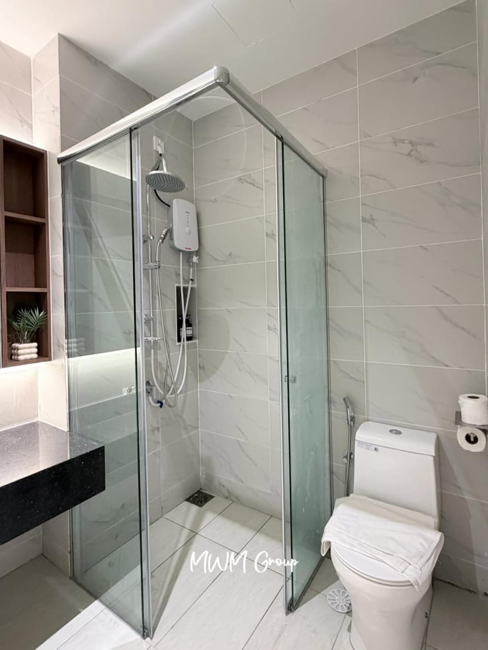 Shower, Toilet, Bathroom