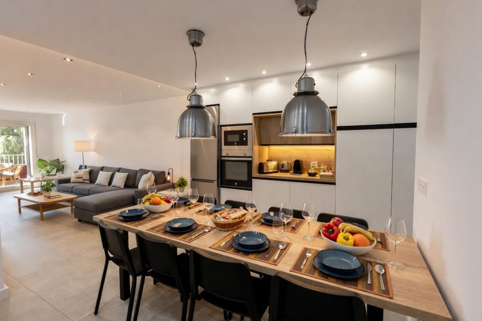 Kitchen or kitchenette, Dining area, pet friendly