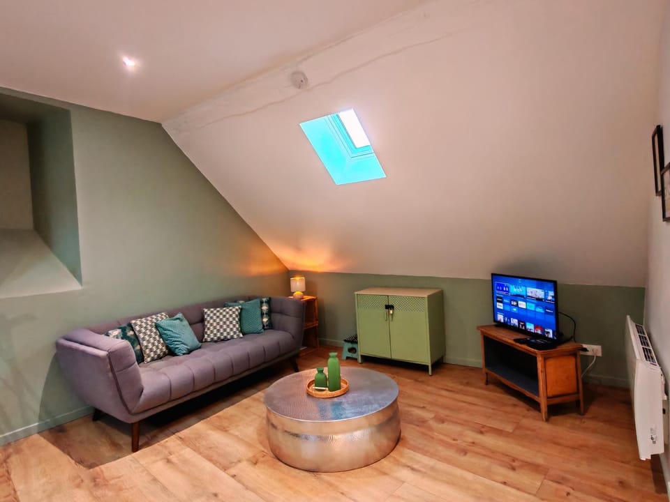 Communal lounge/ TV room, Living room