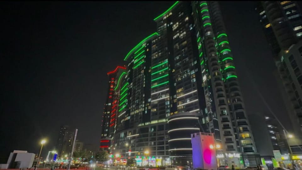 Beachfront Luxury Family Apartment with Pool, Gym, Jacuzzi - AJMAN Corniche UAE Apartment in Ajman