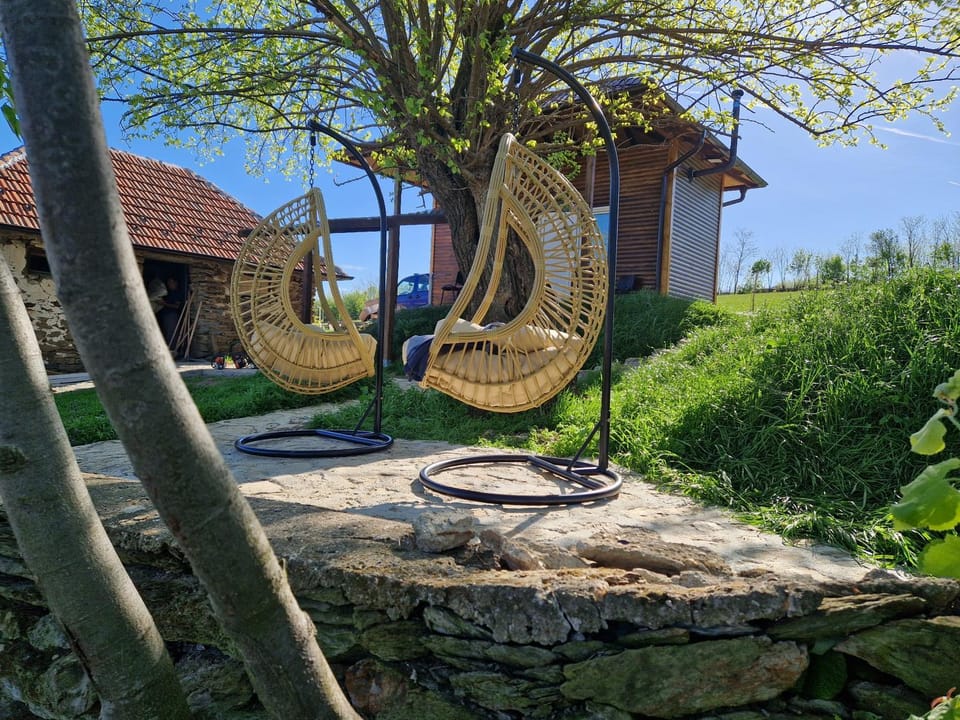 Property building, Spring, Garden view, Entertainment