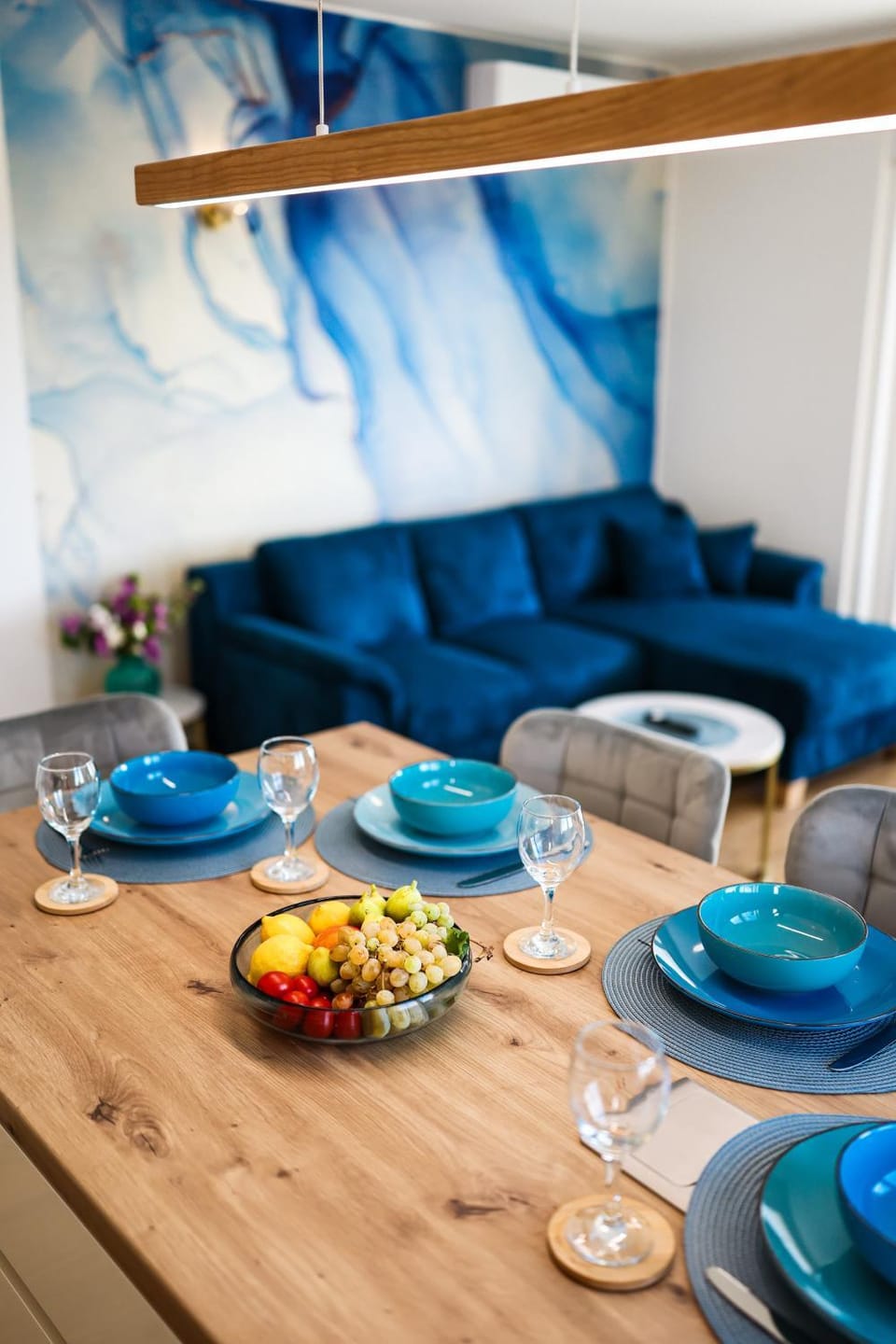 Living room, Seating area, Dining area, Food