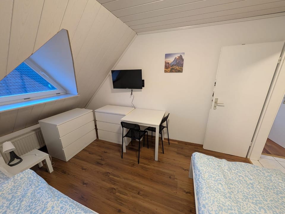 Modernes Monteurhaus - Gästehaus für bis zu 8 Personen mit eigenem Wintergarten und Carport House in Lower Saxony, Germany