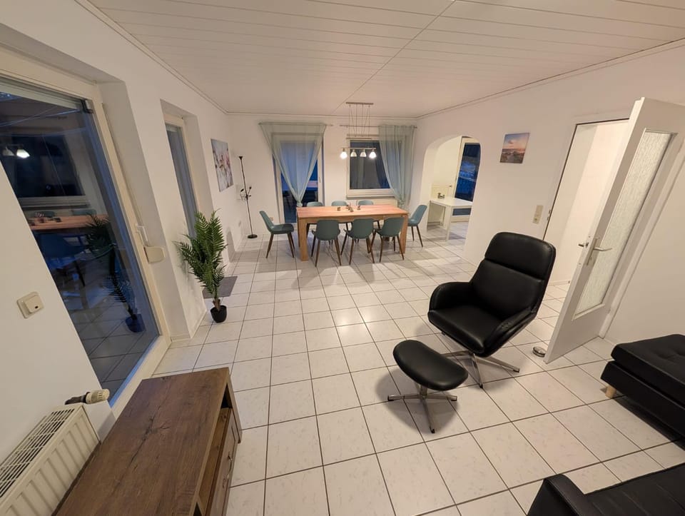 Modernes Monteurhaus - Gästehaus für bis zu 8 Personen mit eigenem Wintergarten und Carport House in Lower Saxony, Germany