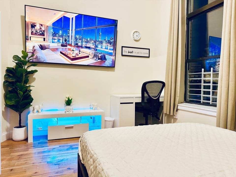 Ultra-Modern Luxury Room Executive Stay Near NYC Vacation rental in Paterson