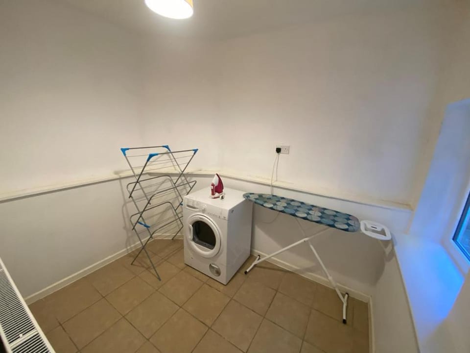 Swansea Bay 3 Bed Home - Ideal for Contractors House in Wales