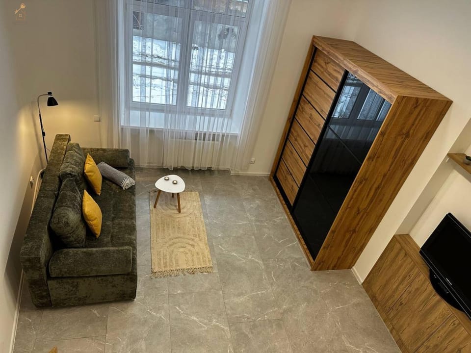 Communal lounge/ TV room, TV and multimedia, Living room, Seating area, Evening entertainment, wardrobe