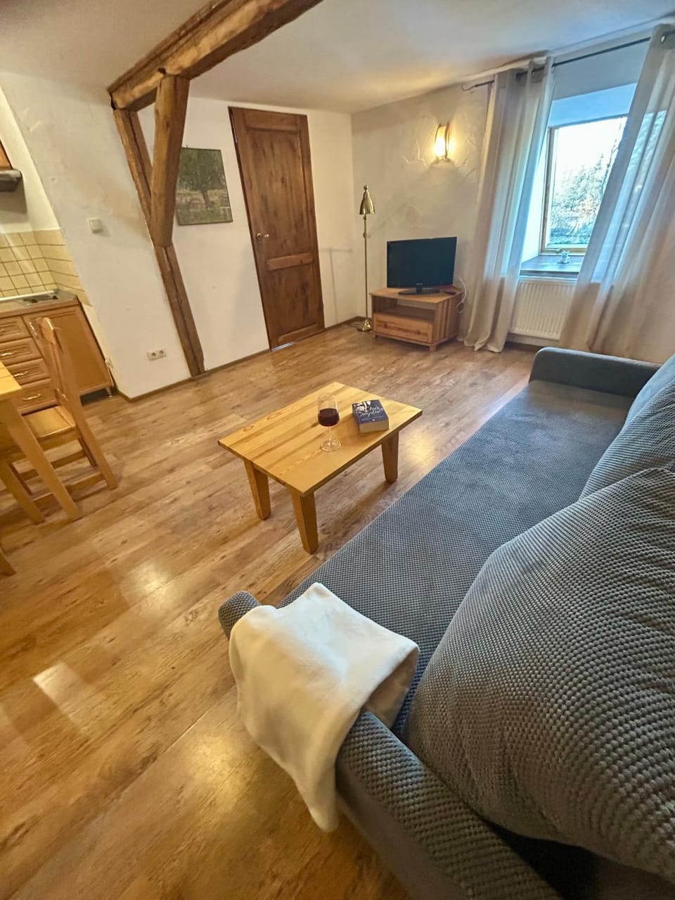 Communal lounge/ TV room, TV and multimedia, Living room, Seating area, Evening entertainment