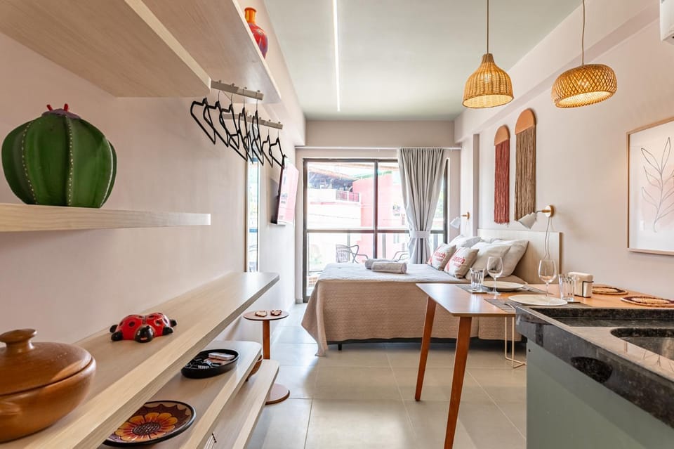 Bed, Kitchen or kitchenette, Living room, Photo of the whole room, Seating area, Dining area, Bedroom, Food