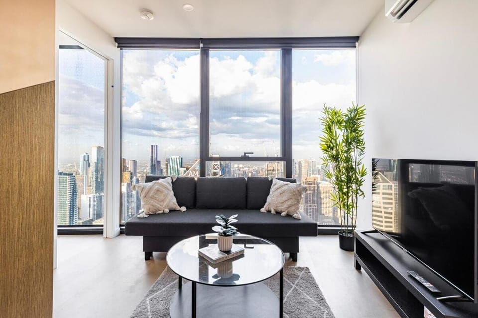 74th Floor 1BR Southern Cross & Marvel Stadium Apartment in Melbourne
