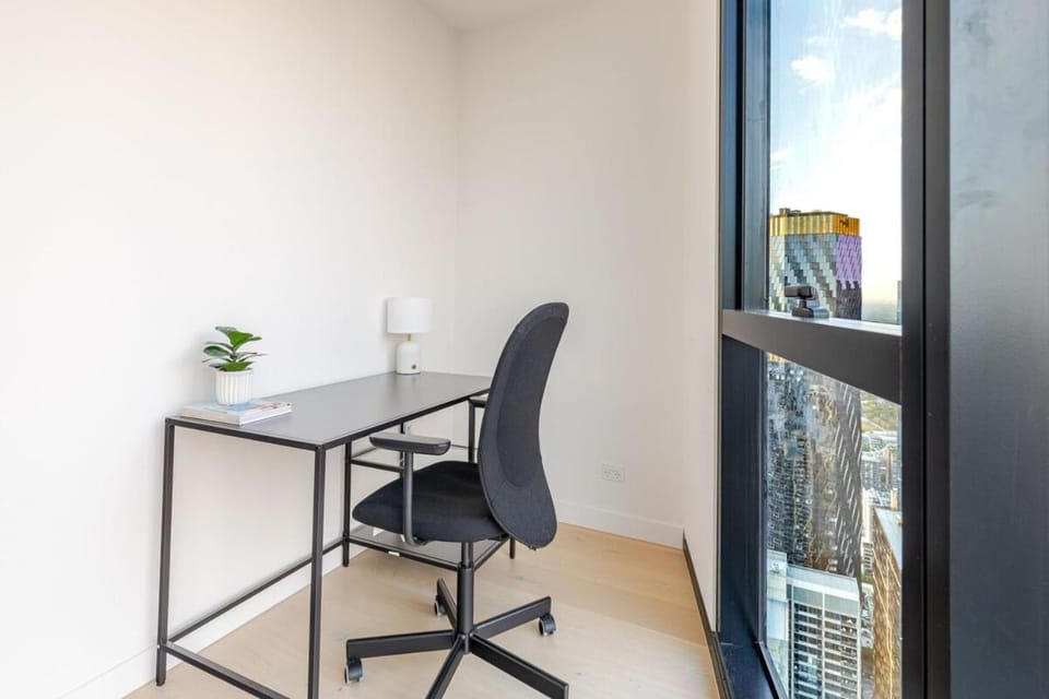 74th Floor 1BR Southern Cross & Marvel Stadium Apartment in Melbourne