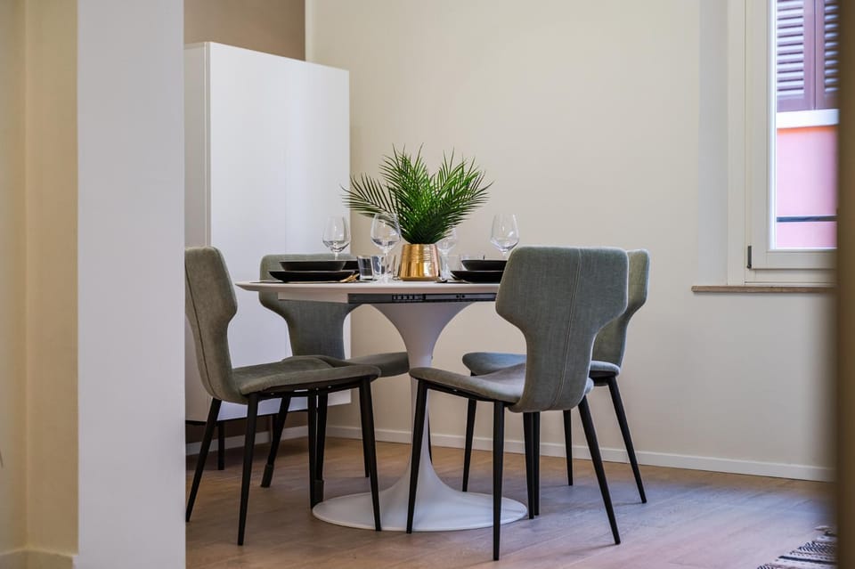 Kitchen or kitchenette, Living room, Seating area, Dining area, heating, internet, air conditioner
