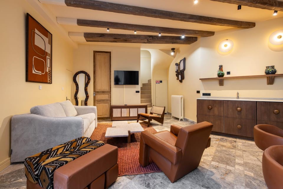 Living room, Seating area