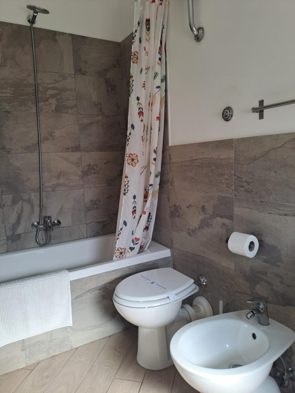 Bathroom, Bath