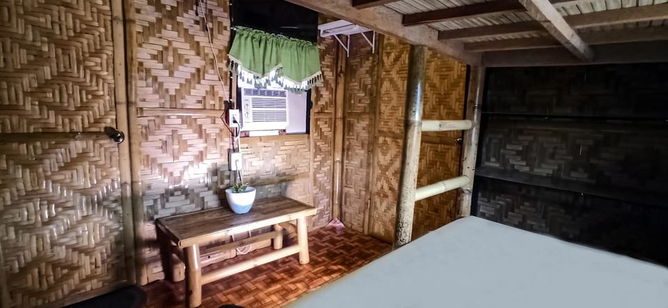 CLBC Bahay Kubo Bed and Breakfast in Santa Rosa