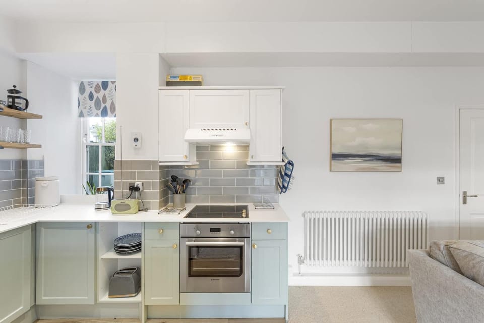 Cosy Cottage nr Bodmin Moor Private Parking House in England
