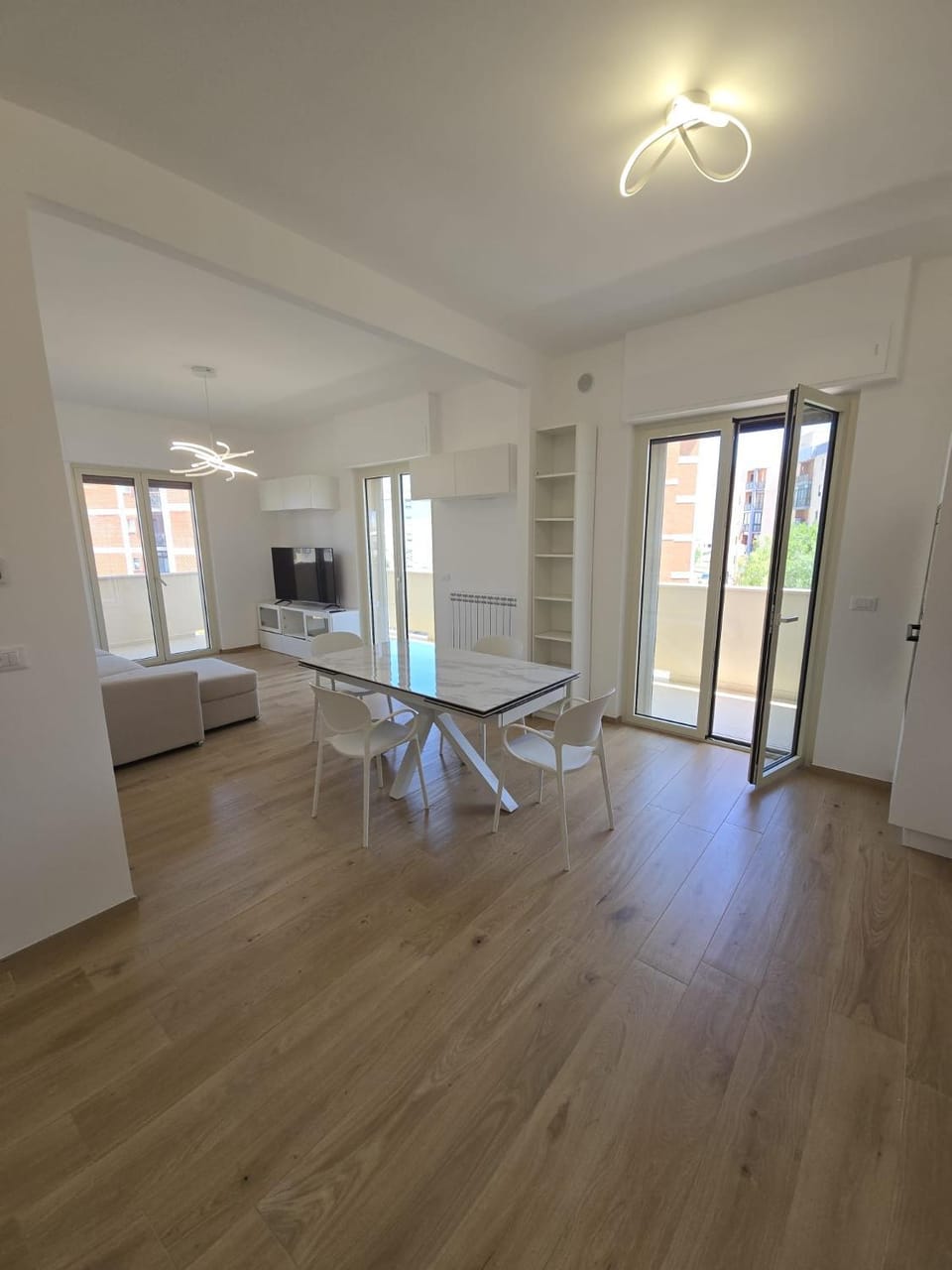 Living room, Dining area