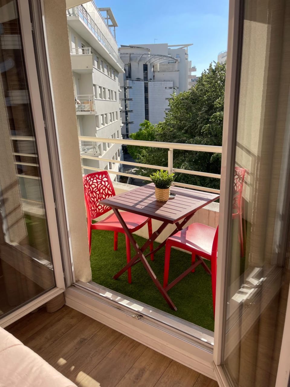 Luxueux Appartement Climatisé La Défense Arena Concert Apartment in Courbevoie