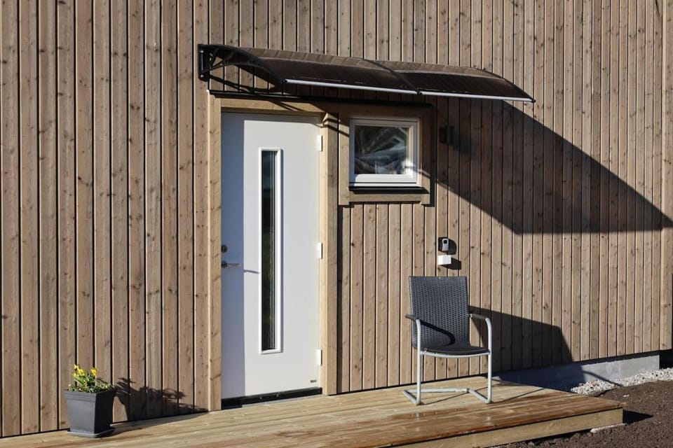 Nybyggd loftstuga i centrala Grebbestad House in Västra Götaland County