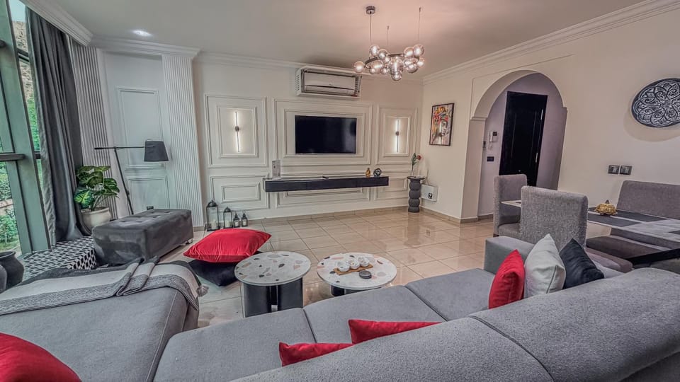 Communal lounge/ TV room, TV and multimedia, Living room, Seating area