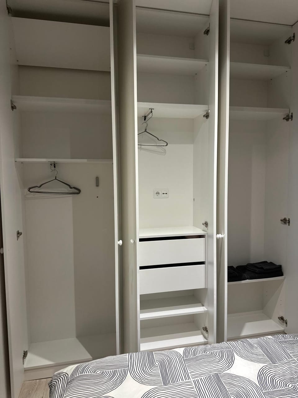 Bedroom, wardrobe