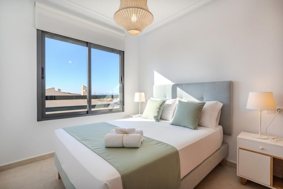 Disconnect in Santa Pola near the beach more than 11 days Apartment in Santa Pola