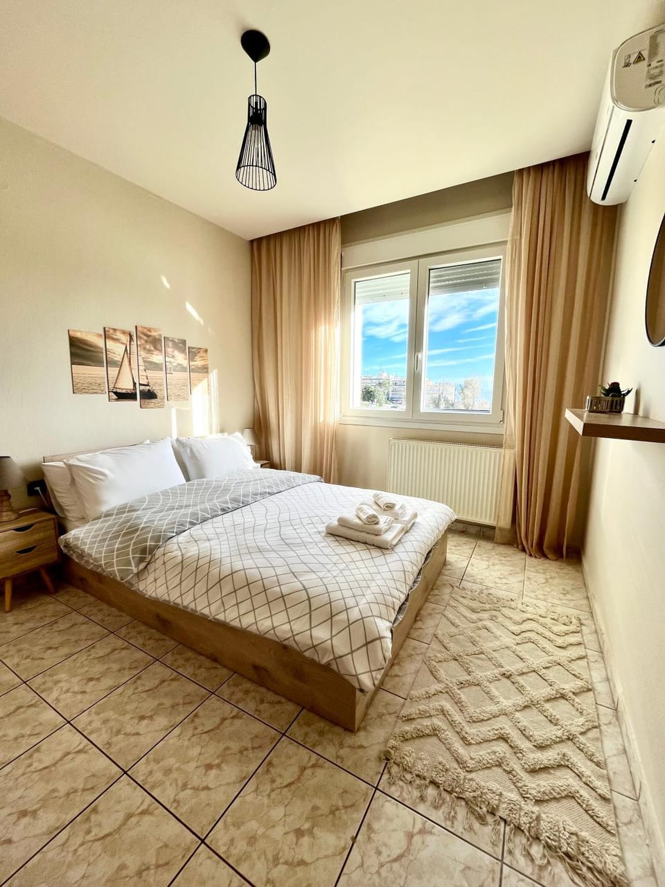 Bed, Bedroom, air conditioner