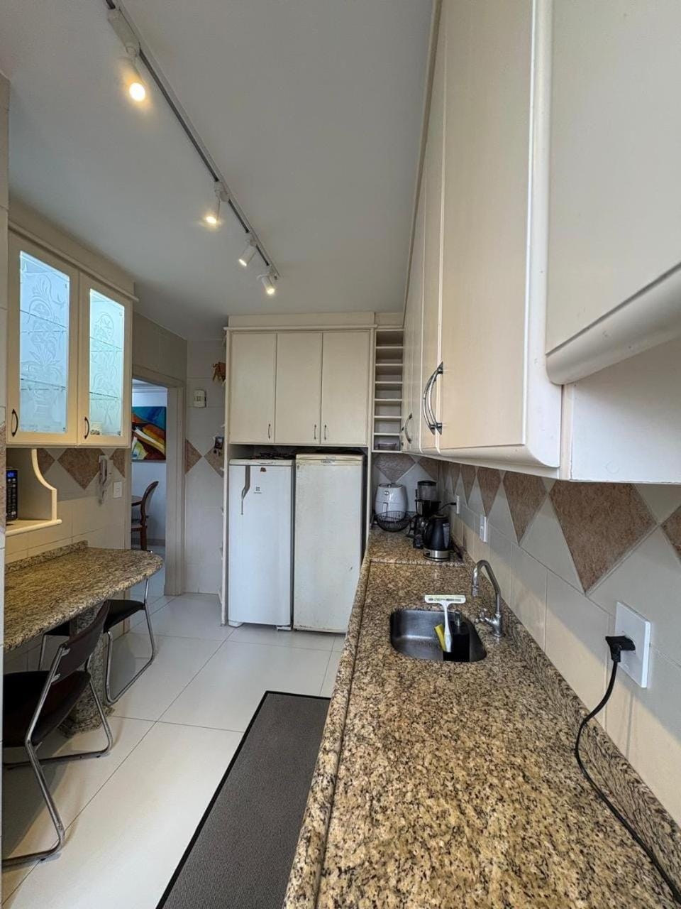 2 quartos com sacada gourmet 400 metros da praia Apartment in Camboriú