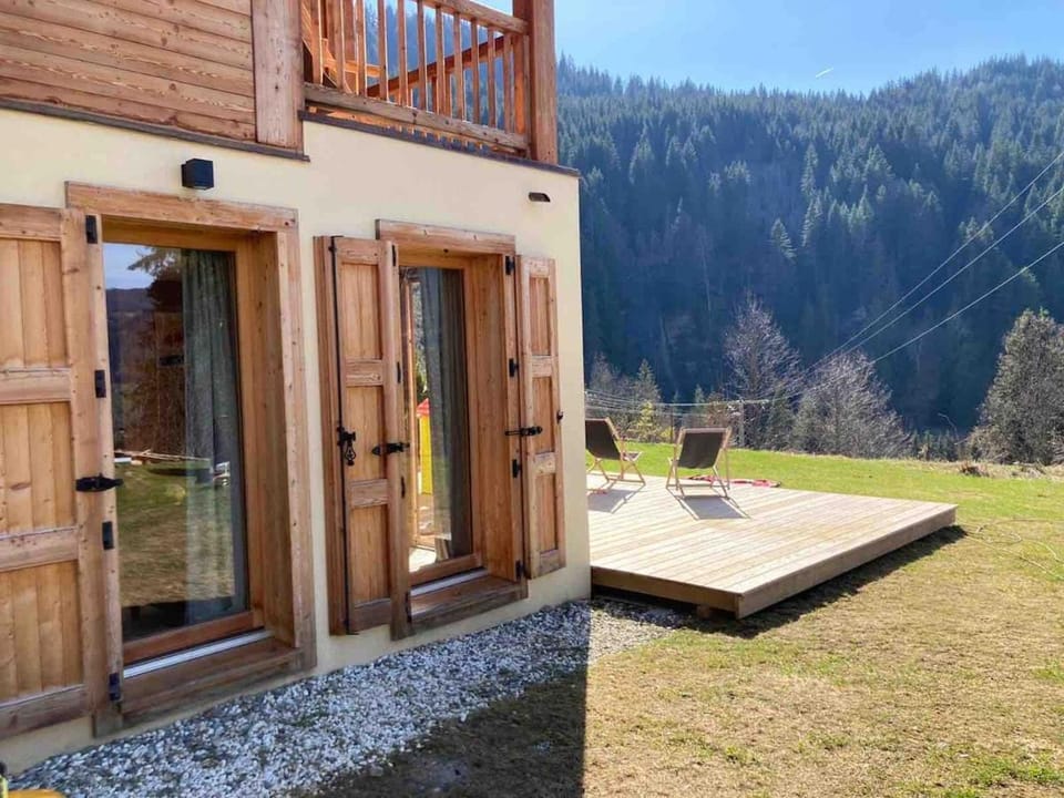 Apartment in new chalet with private garden Apartment in Megève