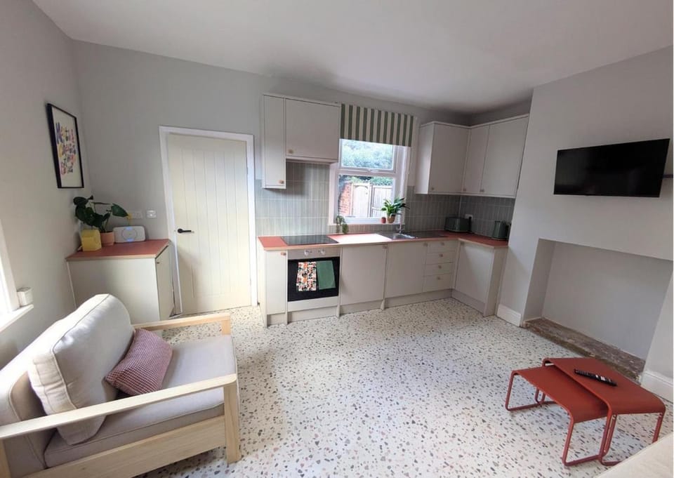 Tranquil flat in vibrant Nether Edge Apartment in Sheffield