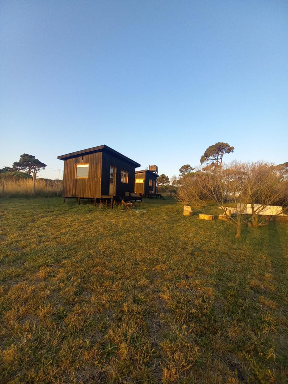 Property building, Day, Natural landscape, Garden, Garden view