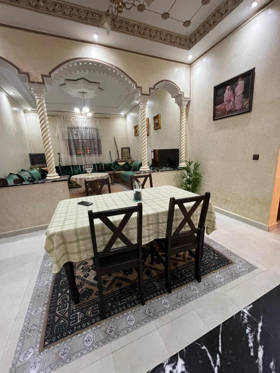 Living room, Seating area, Dining area