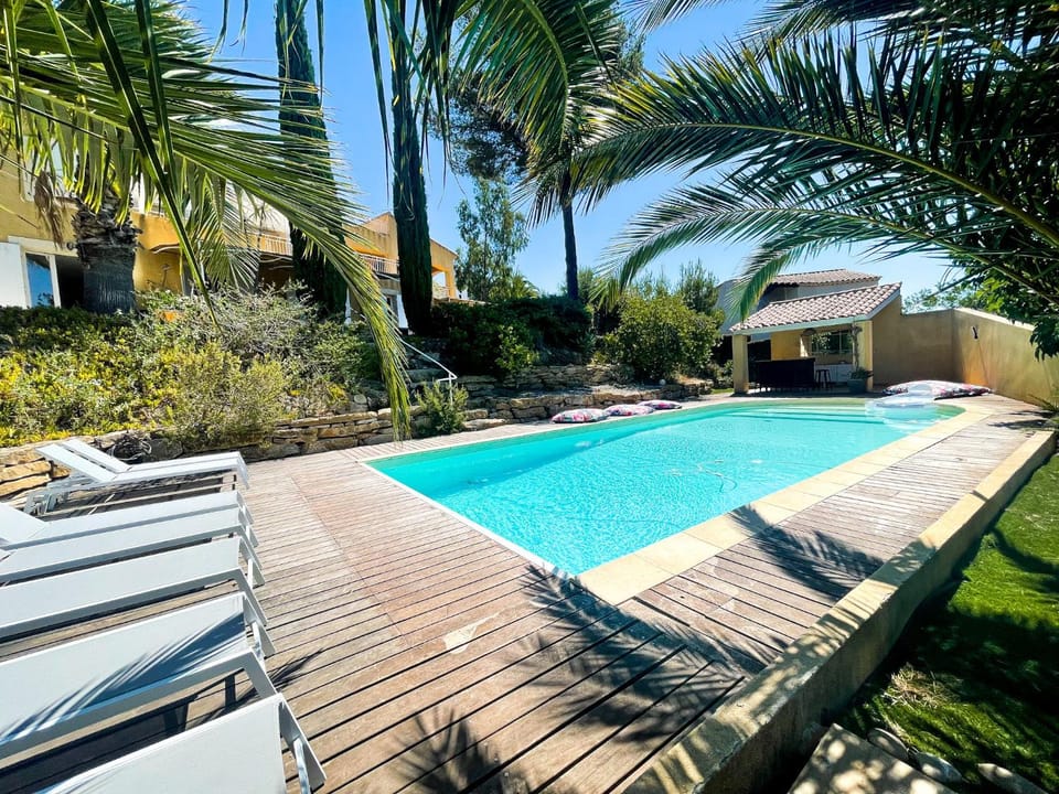 Property building, Pool view
