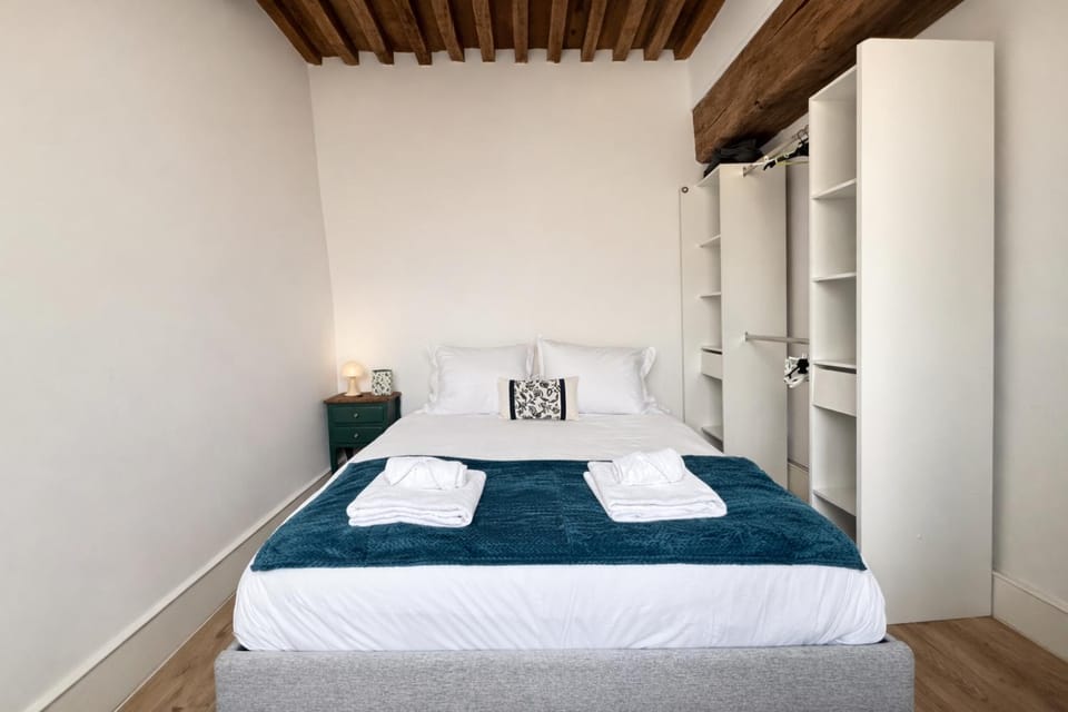 Bed, Photo of the whole room, Bedroom, towels, wardrobe