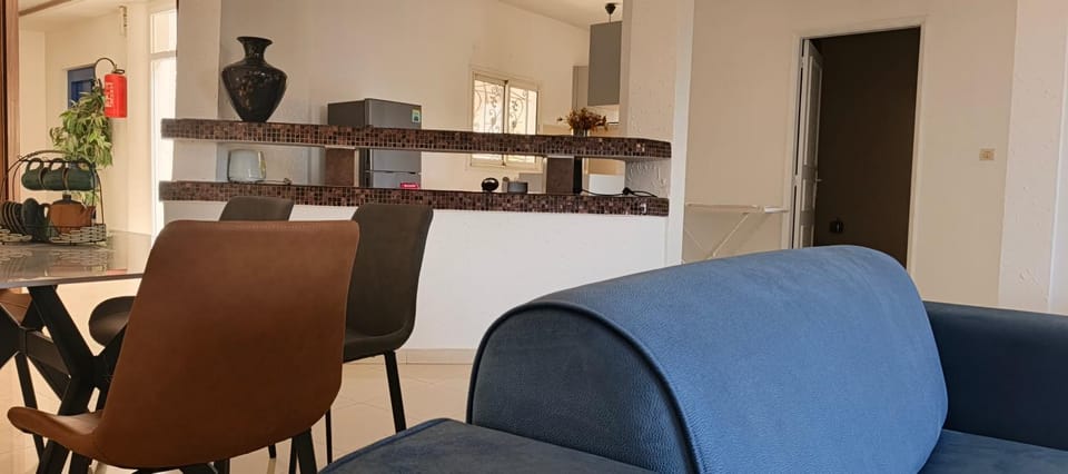 Kitchen or kitchenette, Seating area, Dining area, minibar