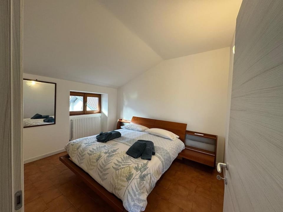 Appartamento con ampia terrazza nel cuore di Traona Apartment in Province of Lecco
