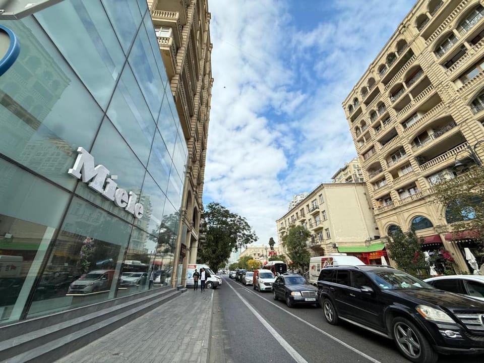City Center Cozy Apartment Apartment in Baku