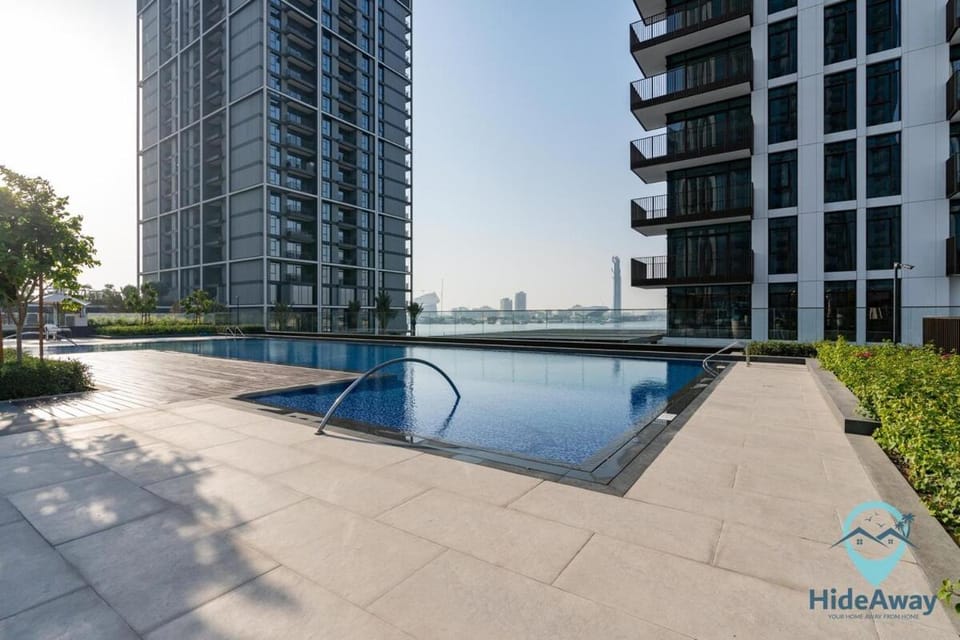 Stunning 1BR l Creek Crescent Suite Apartment in Dubai